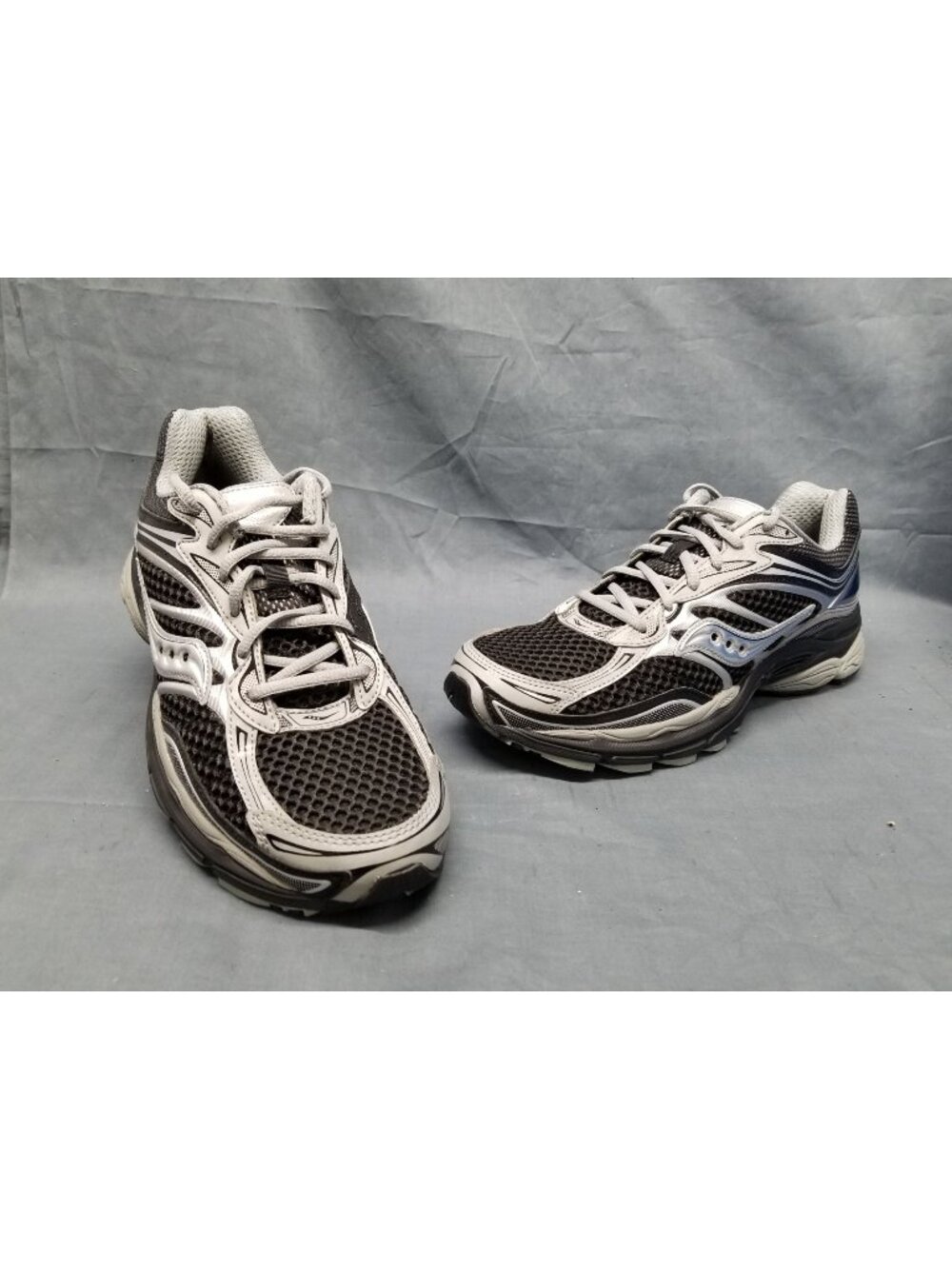 Saucony ProGrid Omni 9 Black Silver Grey Men's Size 11 NEW NO BOX!
